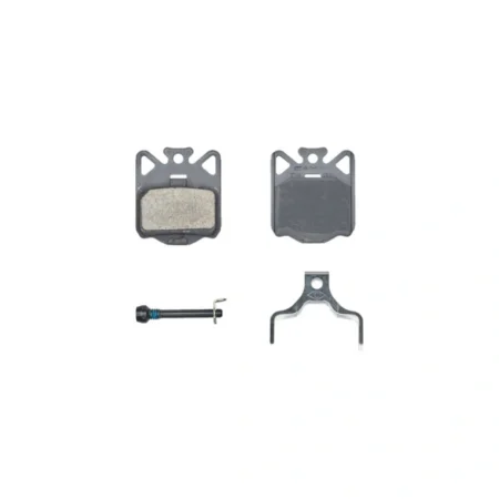Le pastiglie freno Campagnolo DB310 organiche sono progettate per offrire prestazioni di frenata superiori e una modulazione ottimale per freni a disco Campagnolo. La mescola organica consente una frenata fluida e silenziosa, riducendo il rumore durante l'uso, anche su terreni bagnati o fangosi. Perfette per ciclisti che cercano una frenata potente e progressiva su MTB, bici da corsa e bici da turismo, queste pastiglie sono resistenti all'usura e offrono un controllo preciso della frenata, mantenendo elevate performance anche durante le lunghe discese o le uscite più impegnative. Compatibili con i freni a disco Campagnolo, sono ideali per chi cerca un prodotto affidabile e duraturo, che riduce al minimo la manutenzione e garantisce una frenata sempre precisa.PASTIGLIE FRENO CAMPAGNOLO - ORGANICHE, DB310